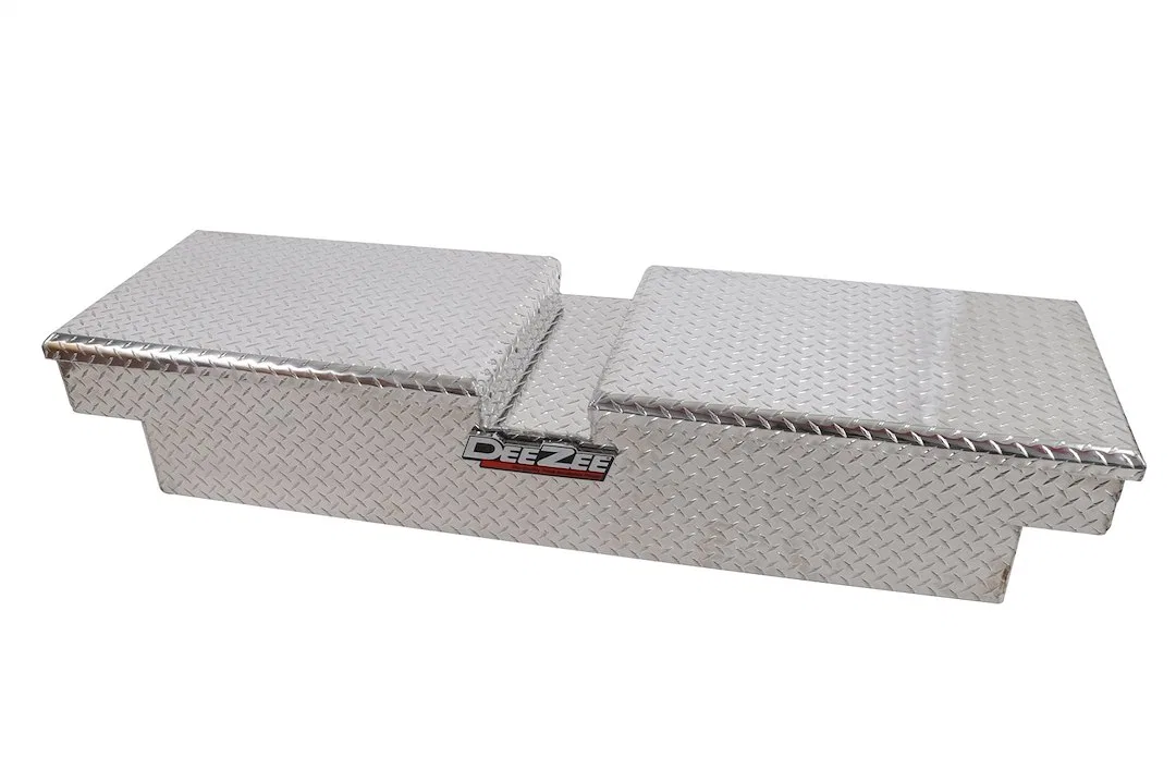 DZ8370 – DEE ZEE Tool Box, Crossover Gull Wing Diamond Tread Silver Aluminum 20 Inch Length x 69-3/4 Inch Width x 12-...